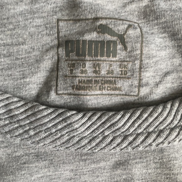 (3 for $25)
Puma Sweatshirt - Picture 4 of 8